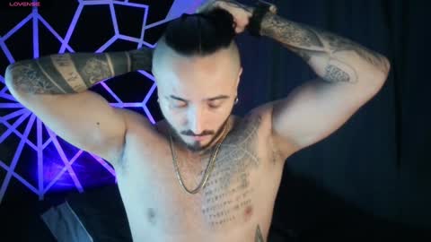 Snapshot of garbel09 chatting on 01-18-25, 06:56 Chris Dont forget to gift me thumb up Its very important to me and makes me happy AF online show from 01-18-25, 06:56