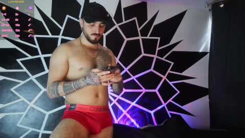 Snapshot of garbel09 chatting on 01-29-25, 06:39 Chris Dont forget to gift me thumb up Its very important to me and makes me happy AF online show from 01-29-25, 06:39