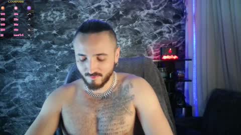 Snapshot of garbel09 chatting on 02-11-25, 05:16 Chris Dont forget to gift me thumb up Its very important to me and makes me happy AF online show from 02-11-25, 05:16