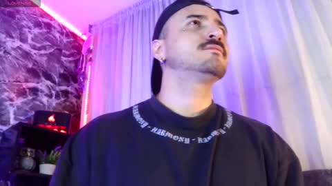 Snapshot of garbel09 chatting on 10-22-25, 06:46 Chris Dont forget to gift me thumb up Its very important to me and makes me happy AF online show from 10-22-25, 06:46