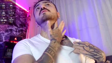 Snapshot of garbel09 chatting on 10-29-25, 06:59 Chris Dont forget to gift me thumb up Its very important to me and makes me happy AF online show from 10-29-25, 06:59