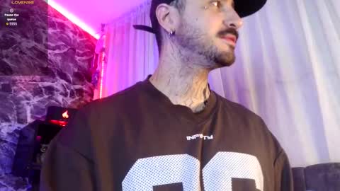 Snapshot of garbel09 chatting on 11-01-25, 06:37 Chris Dont forget to gift me thumb up Its very important to me and makes me happy AF online show from 11-01-25, 06:37