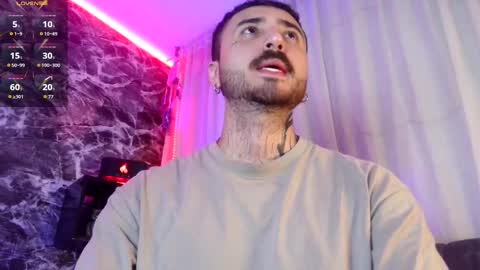 Snapshot of garbel09 chatting on 11-04-25, 06:34 Chris Dont forget to gift me thumb up Its very important to me and makes me happy AF online show from 11-04-25, 06:34