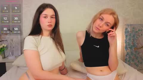 Snapshot of garden_flower chatting on 11-08-25, 03:07 Violla online show from 11-08-25, 03:07