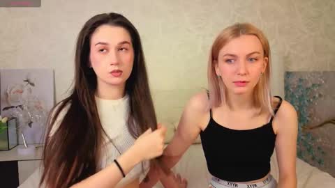 Snapshot of garden_flower chatting on 12-03-25, 03:03 Violla online show from 12-03-25, 03:03