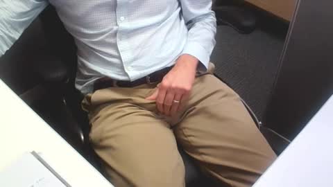 Snapshot of gardensman_561 chatting on 01-12-26, 12:21 Panty Lover online show from 01-12-26, 12:21