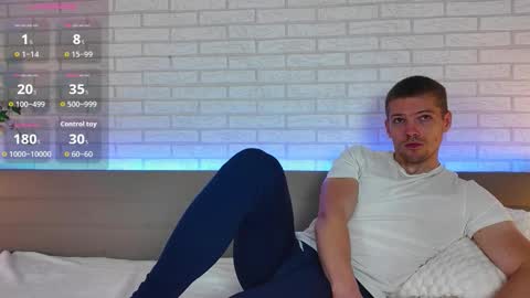 Snapshot of garettvosss chatting on 09-27-25, 04:50 Gared online show from 09-27-25, 04:50