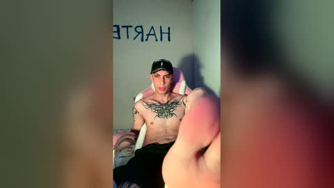 Snapshot of gargola_goth chatting on 05-13-26, 07:55 Elio b online show from 05-13-26, 07:55