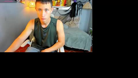 garuo_18 online show from 11-04-25, 02:43