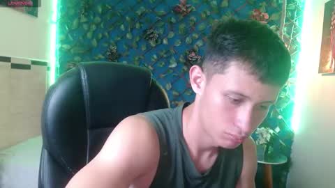 garuo_18 online show from 11-21-25, 04:55