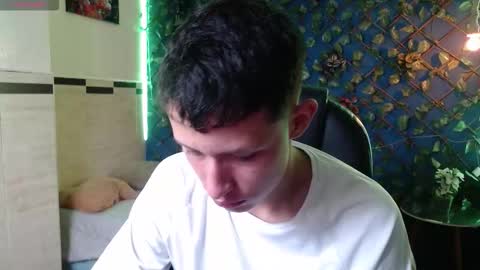 garuo_18 online show from 11-26-25, 03:18