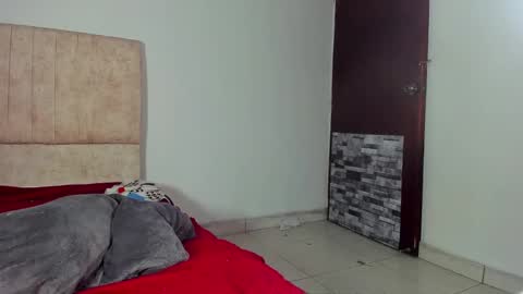 gatita13333321 online show from 02-06-25, 02:00