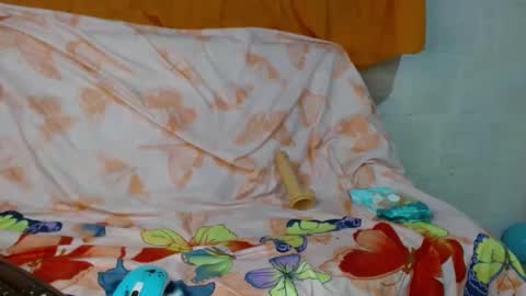 estrella online show from 10-03-25, 04:53