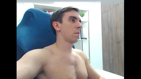 Snapshot of gatosarado23 chatting on 10-26-25, 05:46 gatosarado23 online show from 10-26-25, 05:46