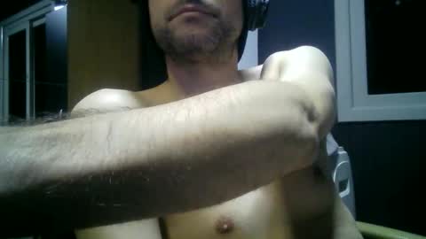 Snapshot of gauchors21 chatting on 04-10-26, 03:01 gauchors21 online show from 04-10-26, 03:01