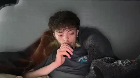 Snapshot of gayboyhtx chatting on 02-18-26, 04:19 Jose online show from 02-18-26, 04:19