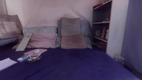 Snapshot of gayrobbin chatting on 04-27-26, 11:30 gayrobbin online show from 04-27-26, 11:30