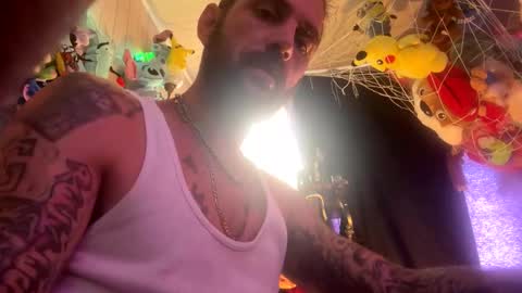 Snapshot of gboat55 chatting on 05-26-26, 06:04 gboat55 online show from 05-26-26, 06:04