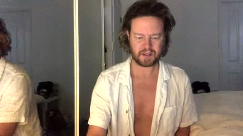 Snapshot of gcsurfer81 chatting on 06-18-26, 01:17 gcsurfer81 online show from 06-18-26, 01:17