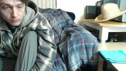 Snapshot of gdanch chatting on 01-09-25, 01:13 G online show from 01-09-25, 01:13