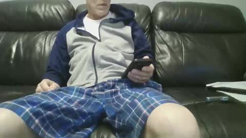 Snapshot of geeezer64 chatting on 05-05-26, 03:25 geeezer64 online show from 05-05-26, 03:25