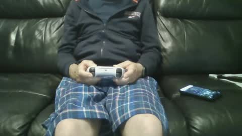 Snapshot of geeezer64 chatting on 06-12-26, 12:31 geeezer64 online show from 06-12-26, 12:31