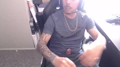 Snapshot of gefeeer chatting on 09-18-25, 04:09 gefeeer online show from 09-18-25, 04:09