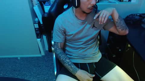 Snapshot of gefeeer chatting on 09-22-25, 02:46 gefeeer online show from 09-22-25, 02:46