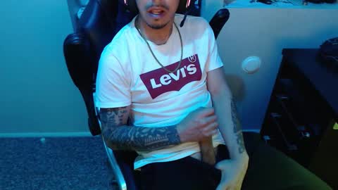 Snapshot of gefeeer chatting on 10-02-25, 03:35 gefeeer online show from 10-02-25, 03:35