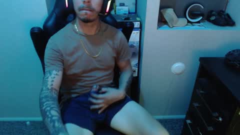 Snapshot of gefeeer chatting on 10-04-25, 03:15 gefeeer online show from 10-04-25, 03:15