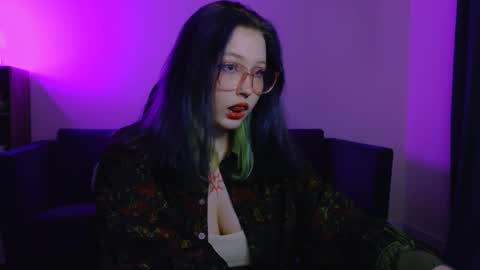 Snapshot of geistermadchen chatting on 11-03-25, 06:53 Vi online show from 11-03-25, 06:53