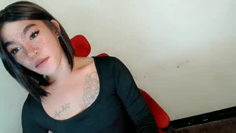 Snapshot of gelluxxx chatting on 06-17-26, 08:17 gelo online show from 06-17-26, 08:17