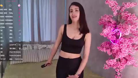 Snapshot of gembrunette chatting on 06-16-26, 02:19 Lia online show from 06-16-26, 02:19