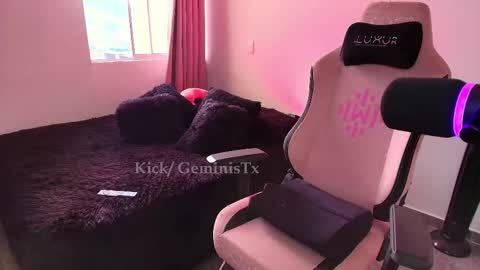 geminis11 online show from 11-22-25, 09:47