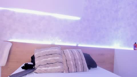 geminis muentes online show from 01-29-25, 03:33