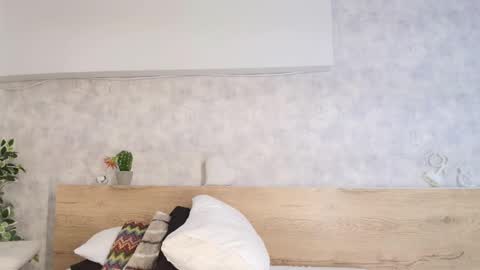 geminis muentes online show from 11-13-25, 05:34