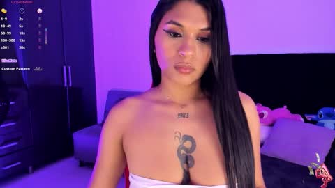 Snapshot of gemma_rose_ chatting on 11-12-25, 09:25 online show from 11-12-25, 09:25