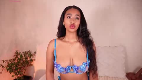 Snapshot of gemmacarter_ chatting on 07-14-26, 02:05 online show from 07-14-26, 02:05