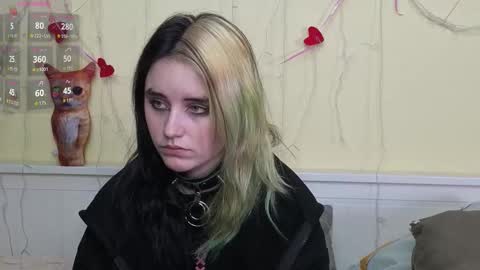 Ilona online show from 10-28-25, 07:27