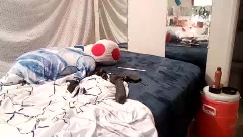 Snapshot of genderpalooza chatting on 01-02-25, 09:00 Lenzy LaCanada online show from 01-02-25, 09:00