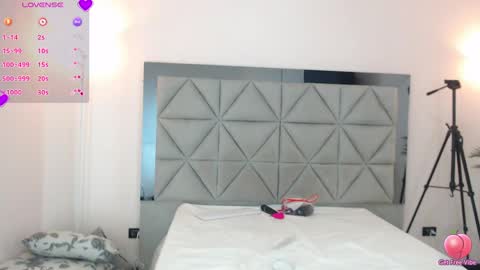 GENESIS online show from 04-11-26, 05:23