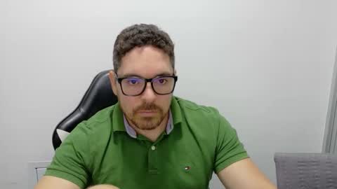 Snapshot of genesis_wb chatting on 06-10-26, 11:35 genesis_wb online show from 06-10-26, 11:35