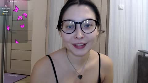 genev__ievee online show from 02-08-26, 03:59