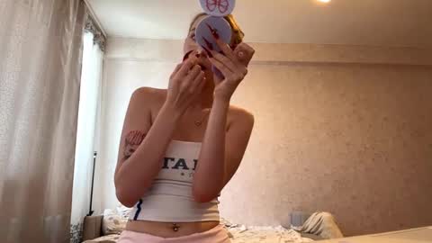 Emmi online show from 09-10-25, 10:59