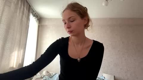 Emmi online show from 09-27-25, 08:52