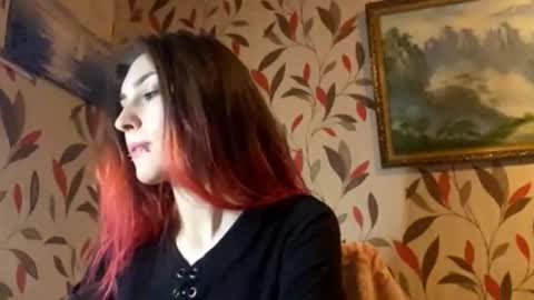 Snapshot of genevivewayson chatting on 11-25-25, 07:19 Martha online show from 11-25-25, 07:19