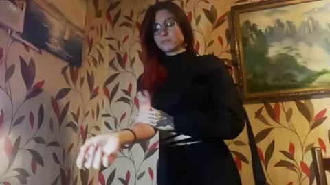 Snapshot of genevivewayson chatting on 12-03-25, 07:05 Martha online show from 12-03-25, 07:05