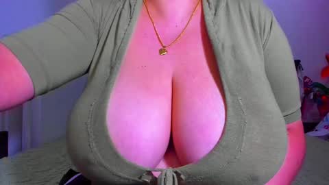 Snapshot of genifersweet chatting on 12-03-24, 11:44 genifersweet online show from 12-03-24, 11:44