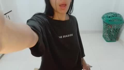 Genoveva online show from 12-20-25, 09:49