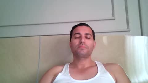 Snapshot of genteldevil chatting on 12-18-25, 11:16 genteldevil online show from 12-18-25, 11:16